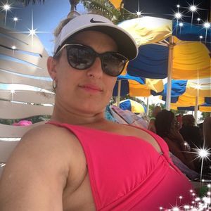 Meet your Posher, Yanetsy